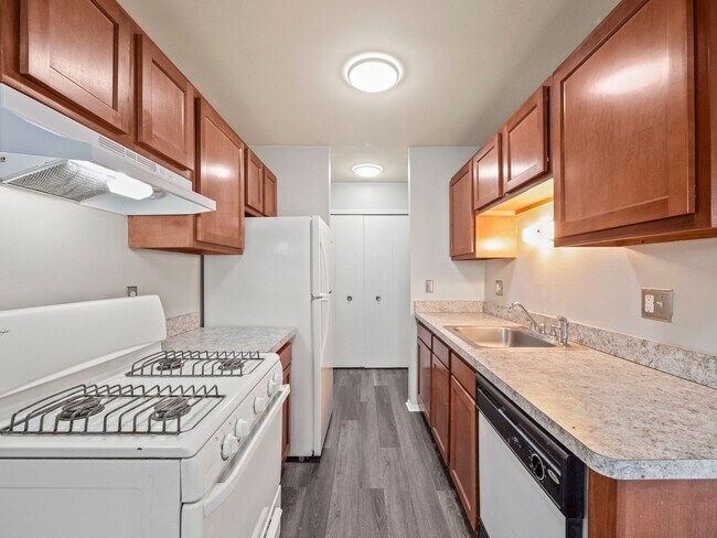 Foto del edificio - Glenwood Apartments