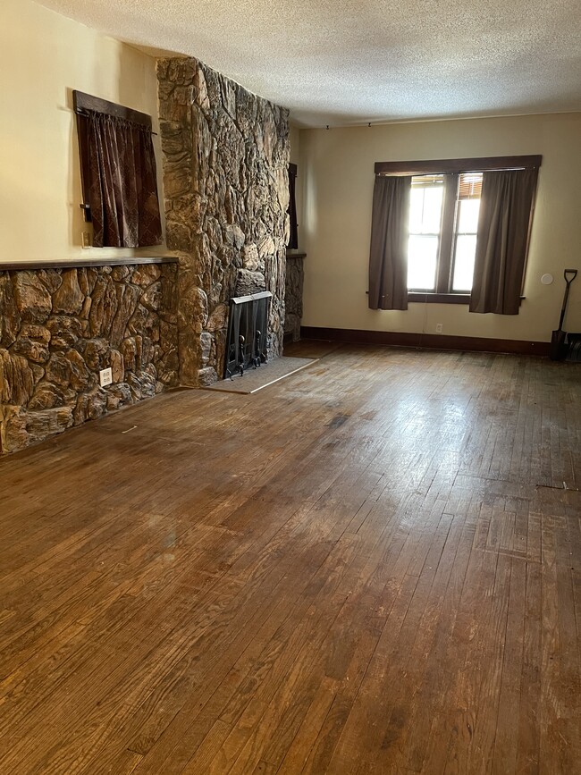 Foto del edificio - 4311 Marcy St