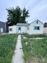 Building Photo - 436 12th Ave N