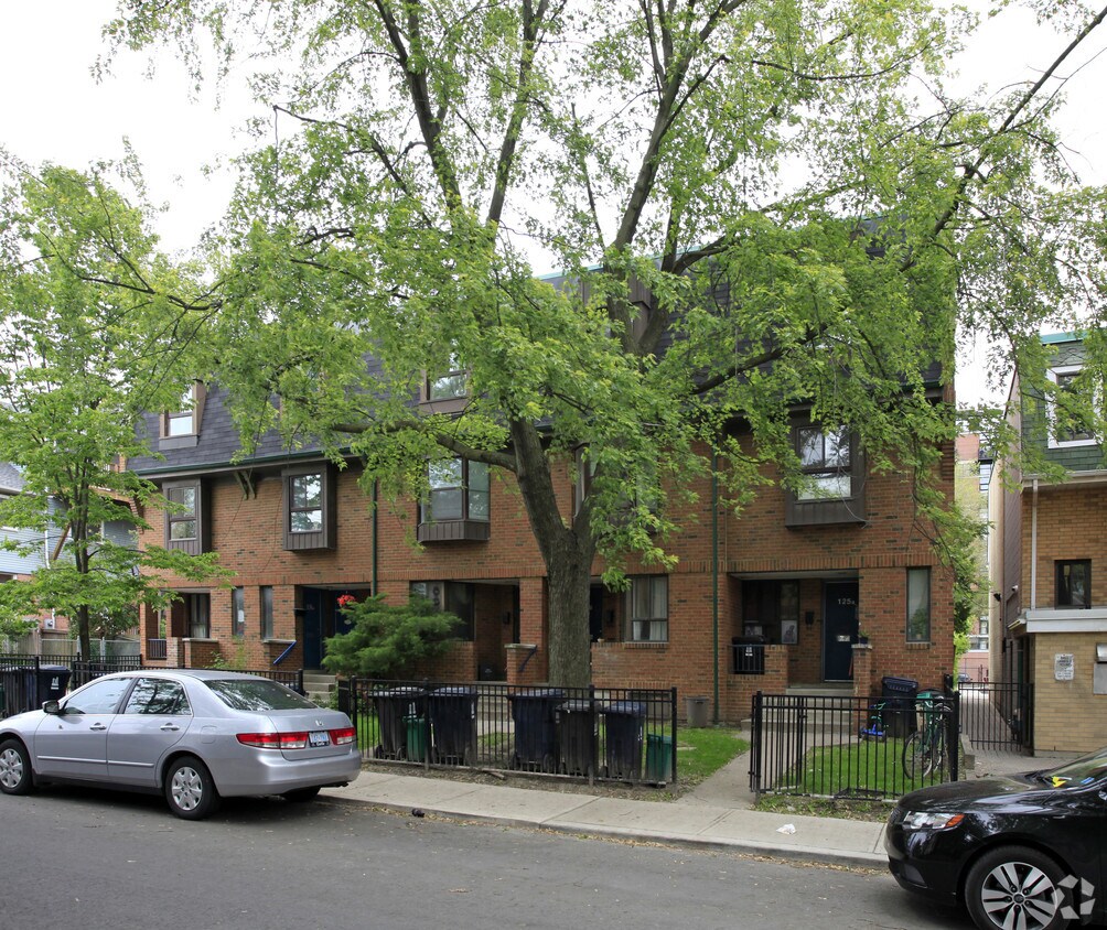 Trefann Court Apartments 101117 Sackville St Toronto, ON