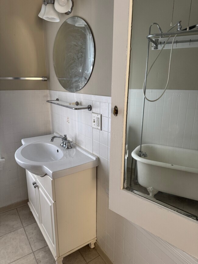 Baño - 116 Goldsborough St