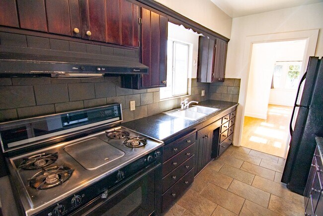 Foto del edificio - Charming 3-Bedroom Home for Lease in College West, San Diego