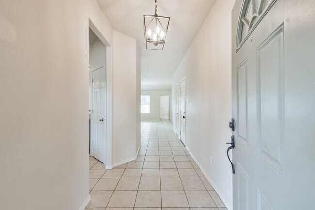 Foto del edificio - 12039 Lucky Meadow Dr