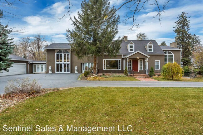 Foto del edificio - 6 br, 5.5 bath House - 6190 S. Holladay Blvd.