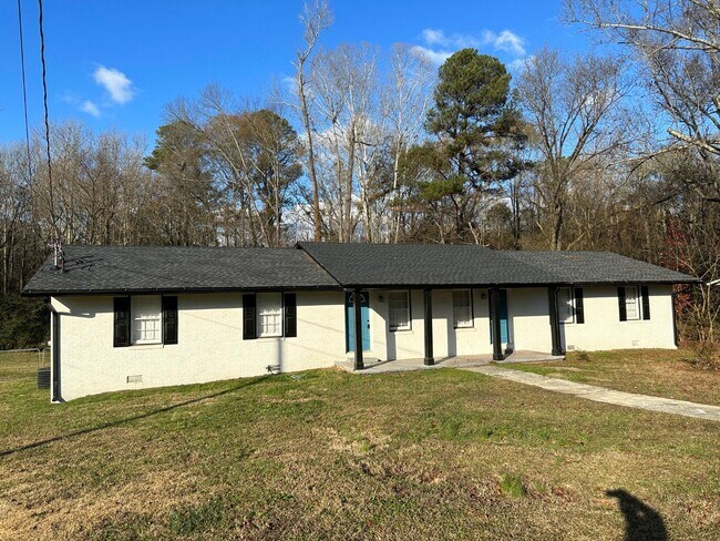 Foto del edificio - 6127 E Fayetteville Dr
