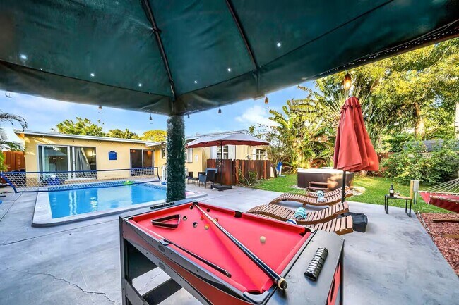 Building Photo - 4310 Applecrest Dr
