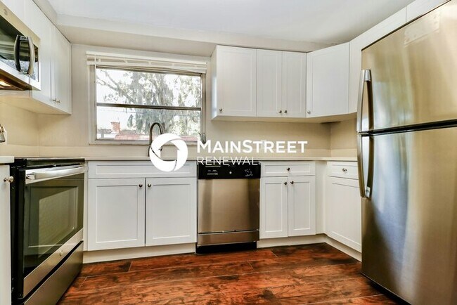 Foto del edificio - 3 Bedroom Pet-Friendly Home in New Port Richey, FL with Main Street Renewal