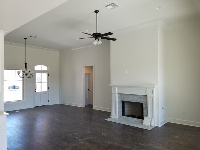 Building Photo - Beautiful home in South Baton Rouge neighborhood!