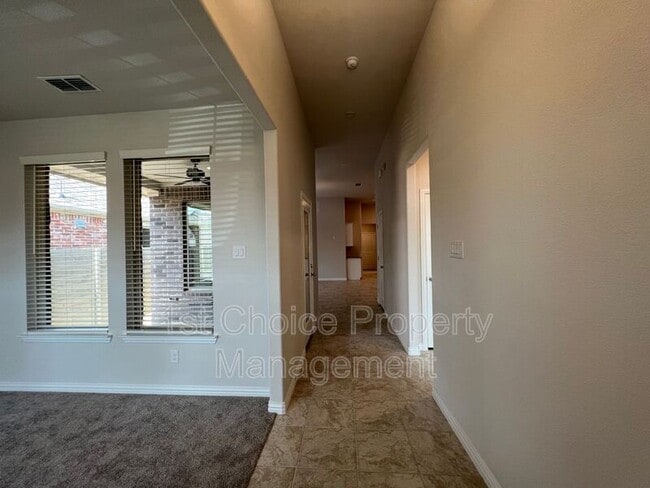 Foto del edificio - 717 Parkside Dr