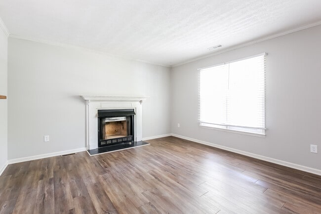 Foto del edificio - 406 Weaver Ln