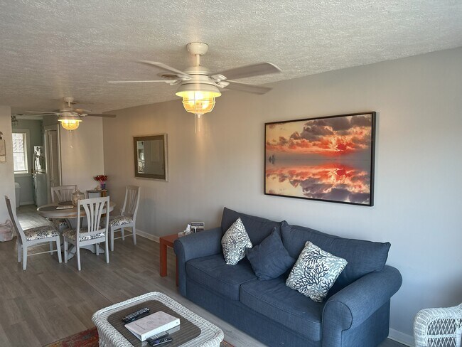 Foto del edificio - 9621 Shore Dr