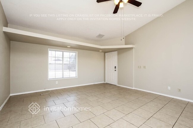 Building Photo - 5704 W Villa Theresa Dr