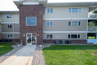 Building Photo - 300 Whispering Ln