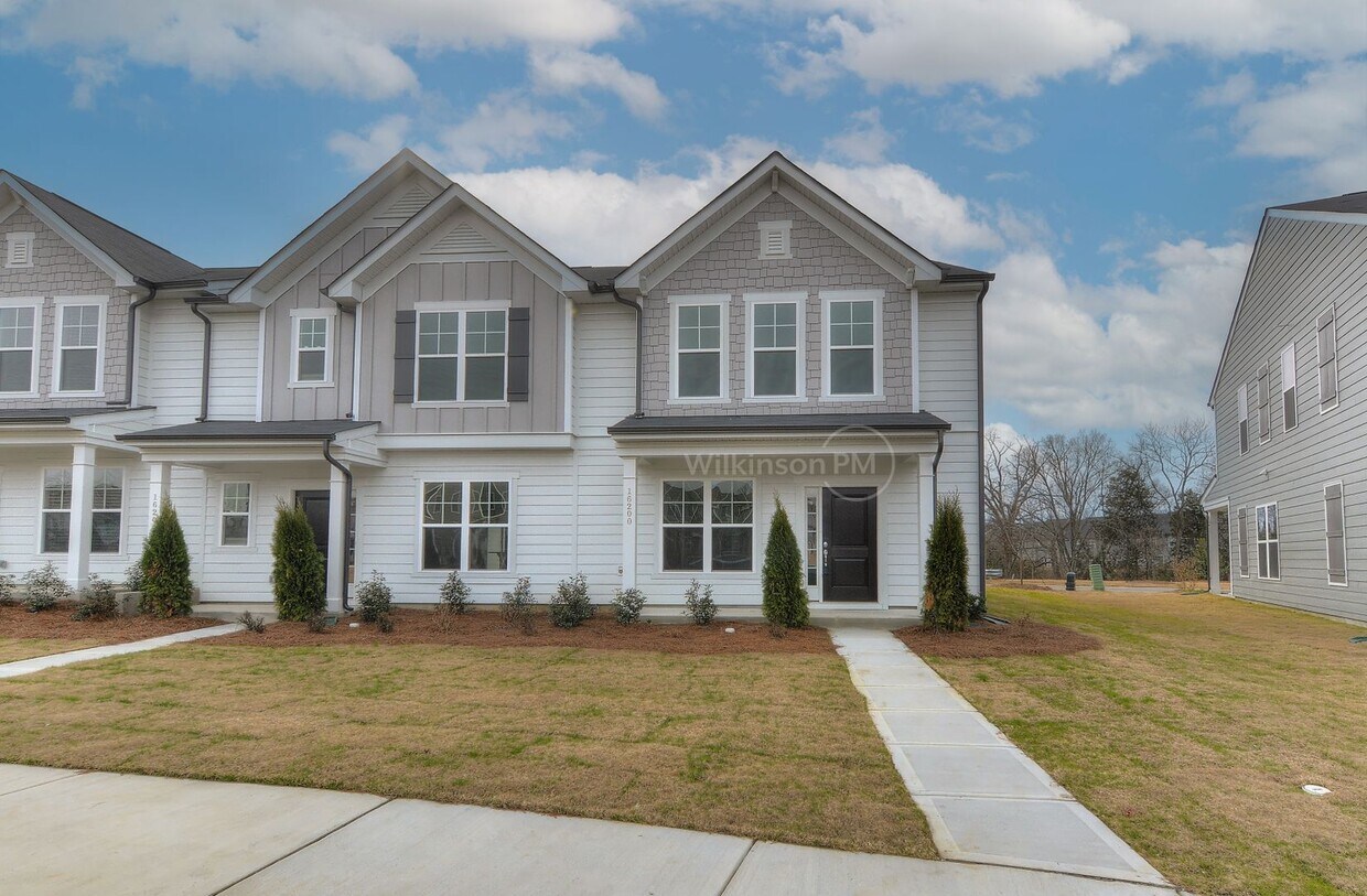 Foto principal - 3BD/2.5BTH Townhouse in Pringle Towns - A ...