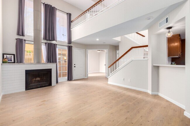 Foto del edificio - BEAUTIFUL 2 BEDROOM 2 BATHROOM HOME IN PHO...