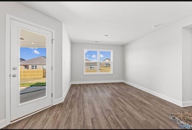 Foto del edificio - 25705 Kyle Ln