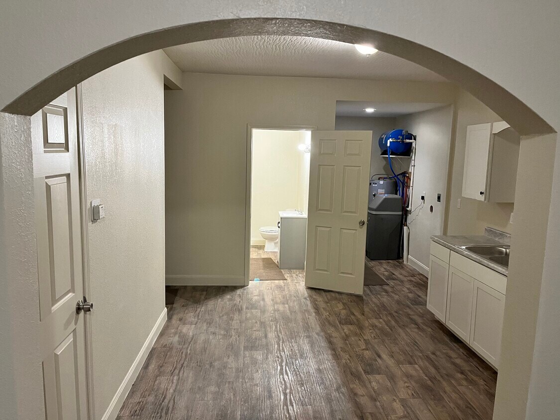 Foto principal - 14108 1st St