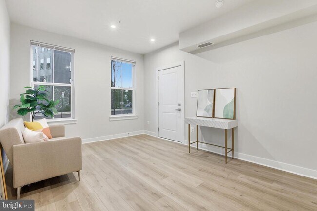 Foto del edificio - 4366 Black Tulip Wy