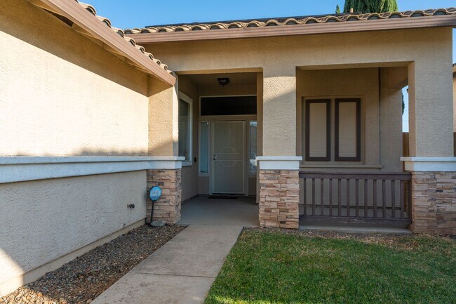 Foto del edificio - Stunning 3 Bedroom 2 Bath Home