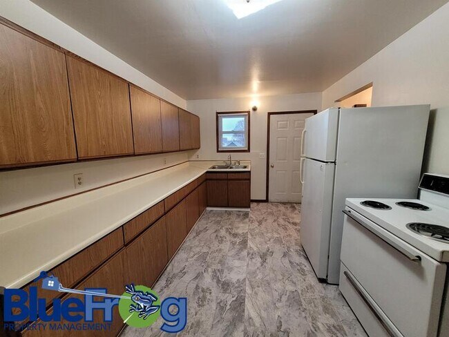 Foto del edificio - 727 W Harris St