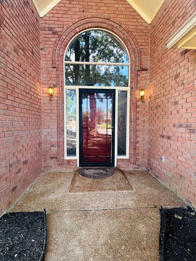 Building Photo - Newly Renovated Cordova Home! Offering ove...
