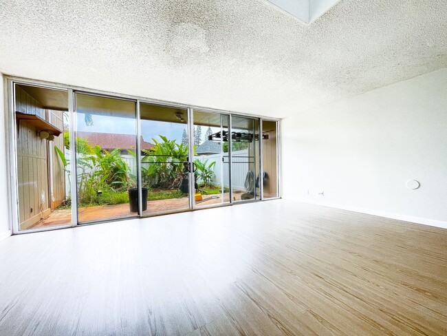 Building Photo - Pet Friendly Mililani Townhouse with Two Parking