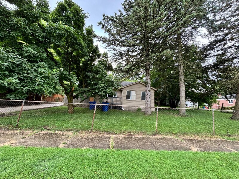 Primary Photo - 3348 Wasmund Ave