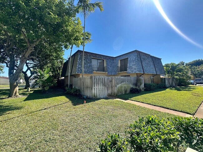 Foto del edificio - 208 Lake Arbor Dr