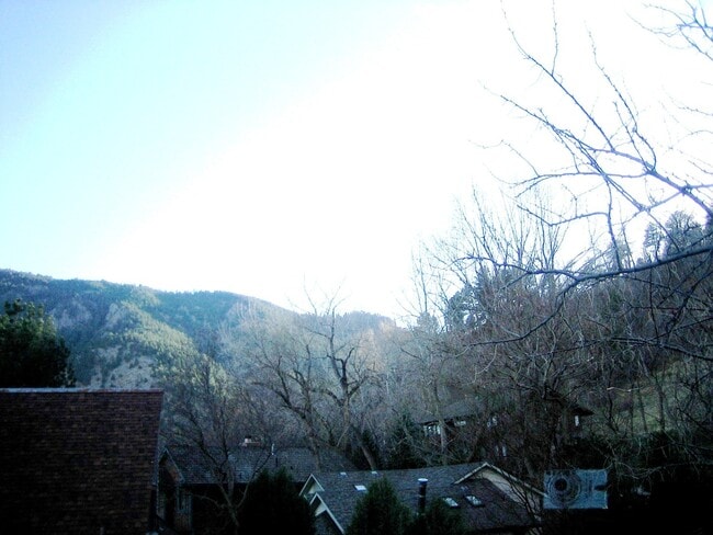 Building Photo - Peace & Quiet in West Boulder, 2nd & Spruc...