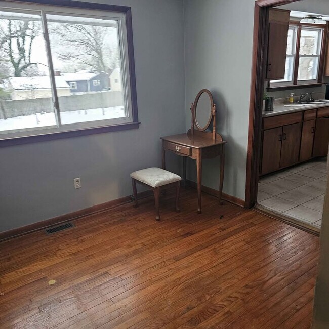 Foto del edificio - 5881 Elm St