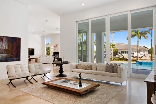 Foto del edificio - 15691 Sunnyland Ln