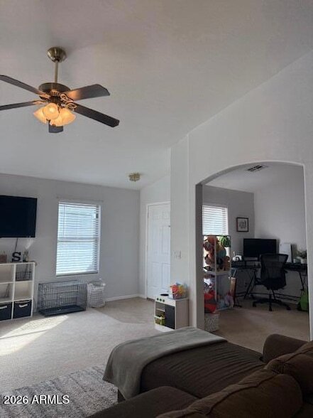 Building Photo - 1314 E Ash Rd