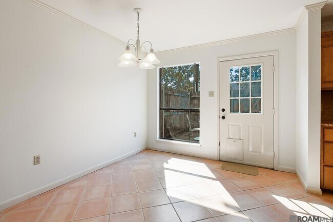 Foto del edificio - 956 Ridgepoint Ct