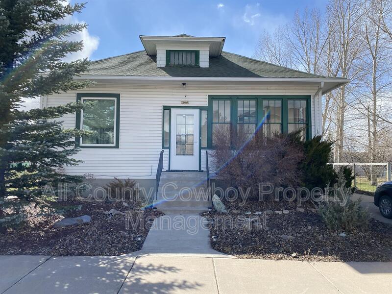 Primary Photo - 266 N 7th St