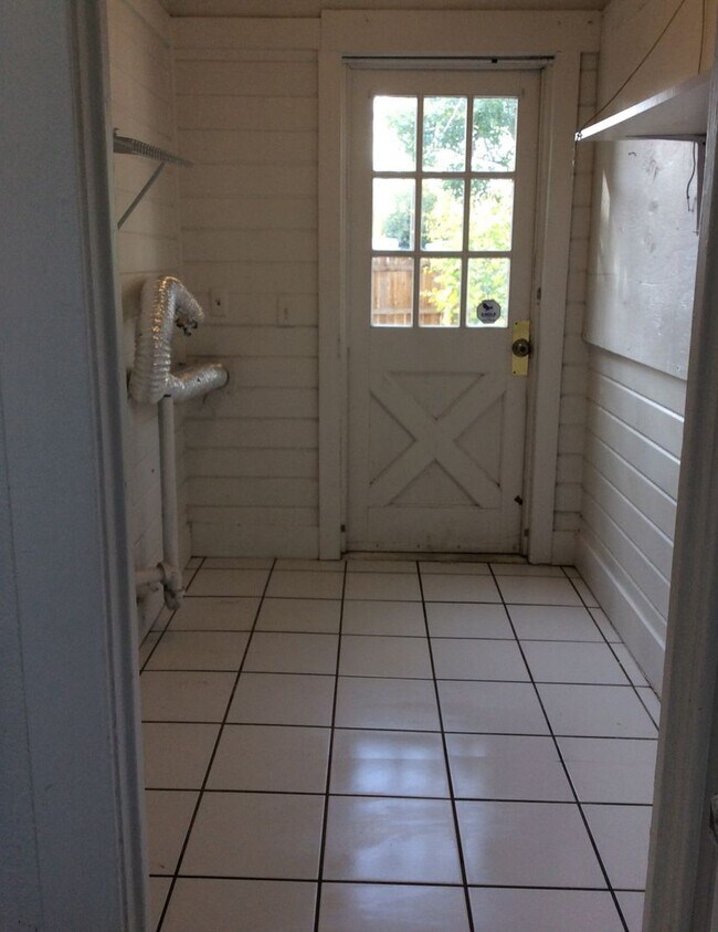 Foto del edificio - Charming Marysville Home with Bonus Space & Fenced Yard!