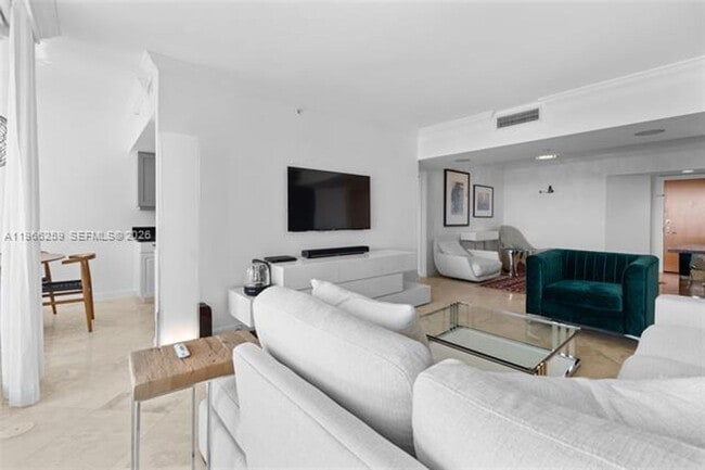 Foto del edificio - 21055 Yacht Club Dr