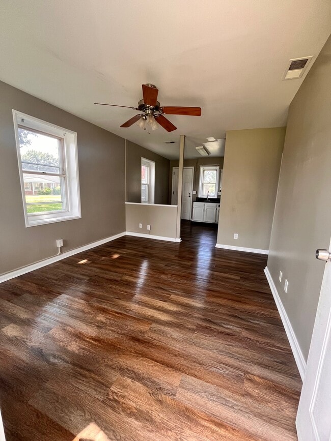 Photo - 1824 La Salle Pl (Louisville, KY) House