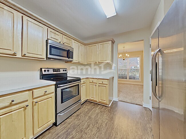Foto del edificio - 6483 Grand Hickory Dr
