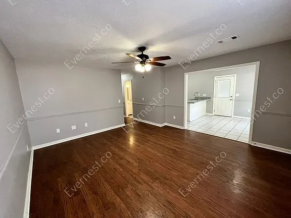 Foto del edificio - 1443 Cherrie Ave