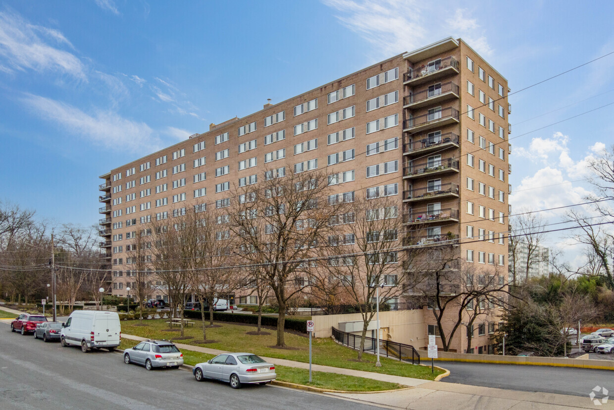 Building Photo - Park Sutton Condominiums