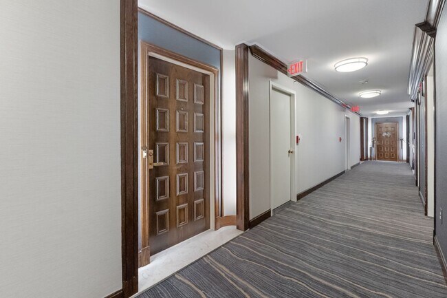 Foto del edificio - Modern Condo with River and City Views!