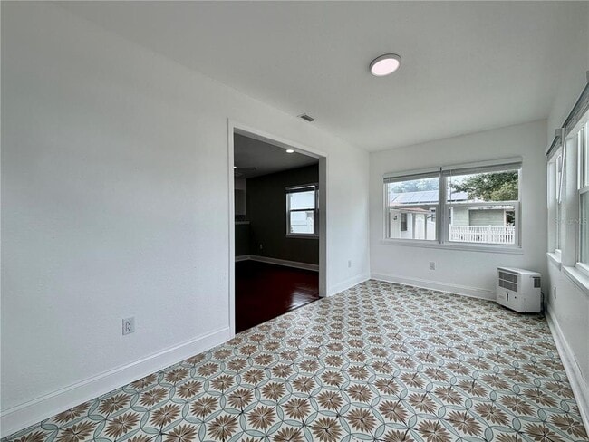 Building Photo - 3823 2nd Ave N
