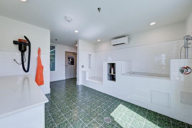 Building Photo - 2 bedroom in San Antonio TX 78257