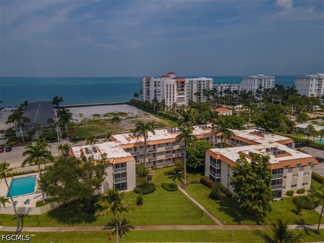 Foto del edificio - 1100 Gulf Shore Blvd N