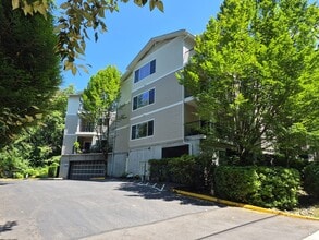 Building Photo - 15000 Juanita Dr NE