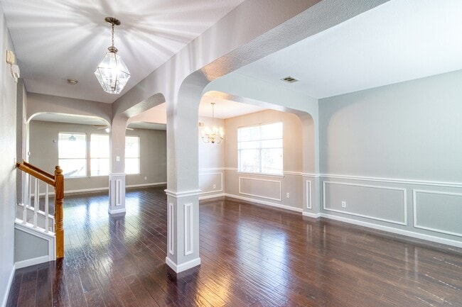 Building Photo - 9961 Delamere Dr