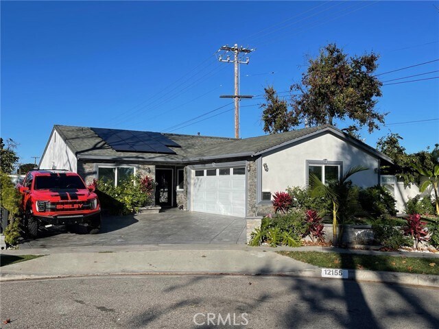 Foto principal - 12155 Eastman St