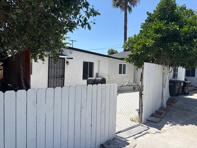Foto del edificio - 6605 Priam Dr