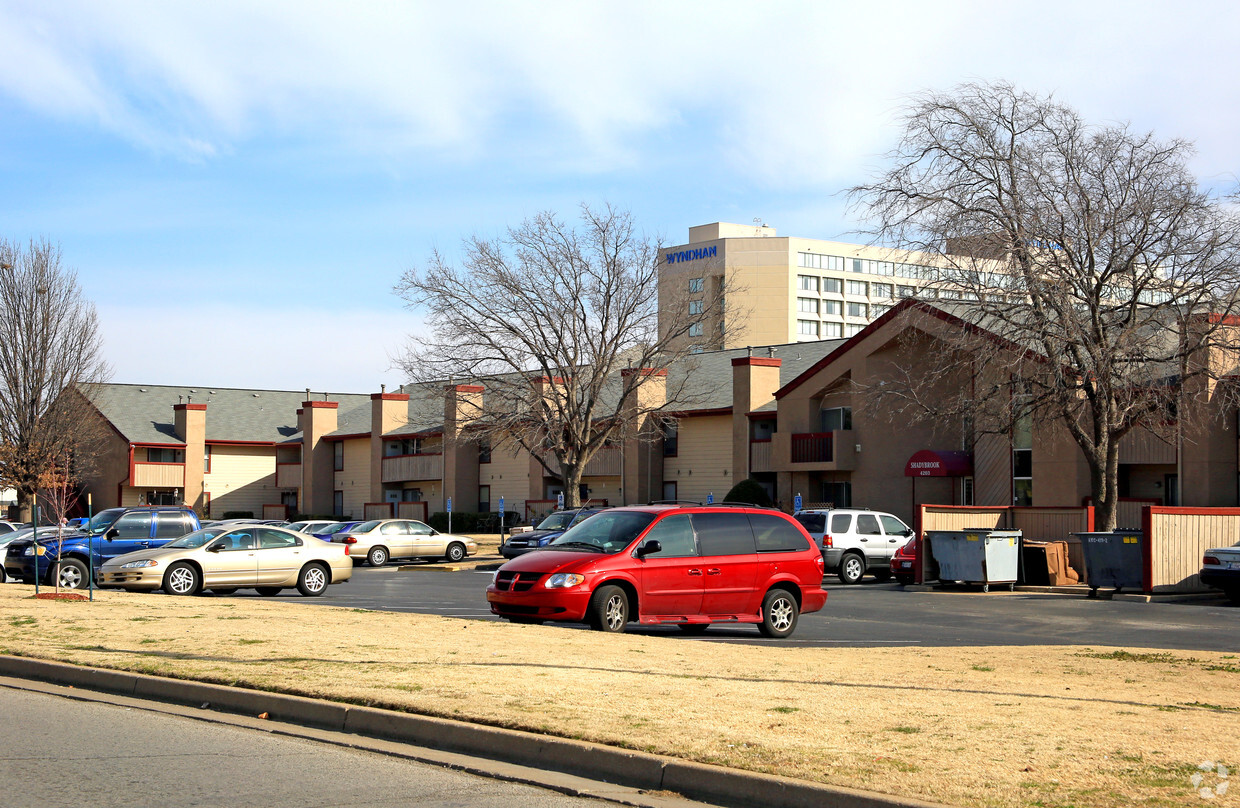 Primary Photo - Oak Tree Village