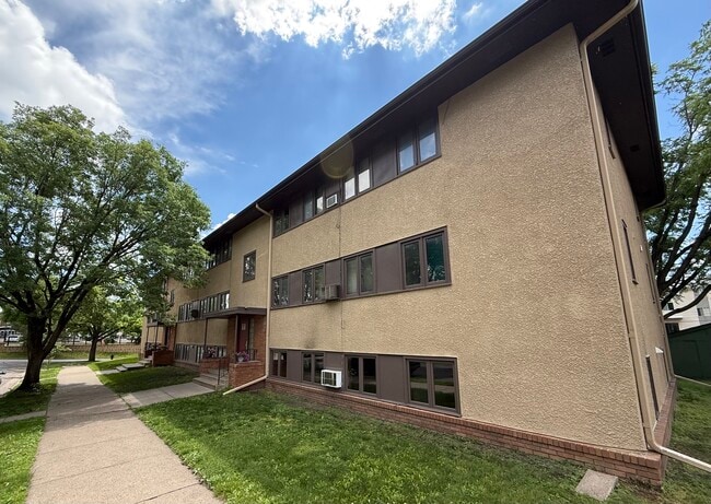 Building Photo - Mayfair Apartments